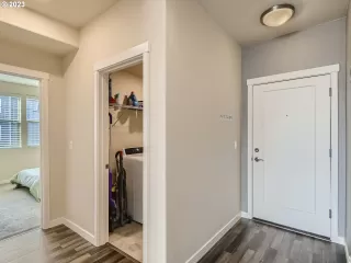 Photo #5: 23502171 Listing 