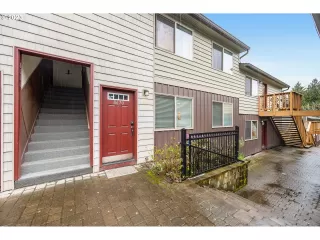 Photo #2: 23502799 Listing