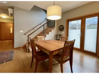 Photo #3: 23502936 Listing