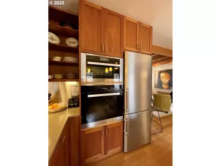 Photo #6: 23502936 Listing