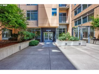 Click for more information on MLS # 235032452 : 701 COLUMBIA ST 702 More Details about MLS # 235032452 : 701 COLUMBIA ST 702