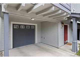 Photo #4: 23503289 Listing