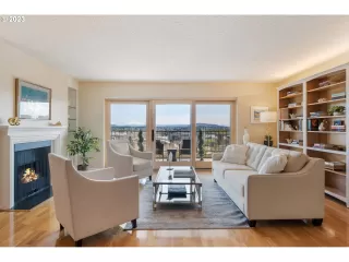 Photo #2: 23503997 Listing