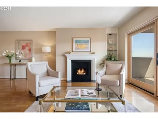 Photo #4: 23503997 Listing