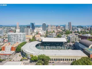 Photo #3: 23504272 Listing