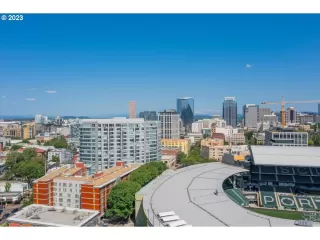 Photo #6: 23504272 Listing