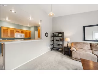 Photo #2: 23504936 Listing 