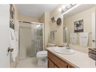 Photo #1: 23504968 Listing