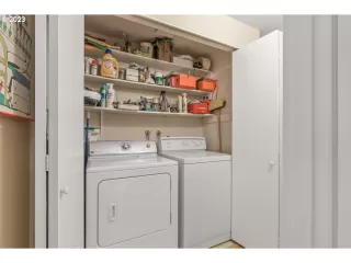 Photo #2: 23504968 Listing