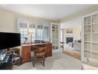 Photo #4: 23504968 Listing