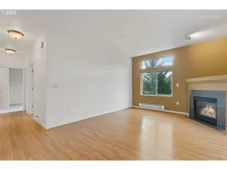 Photo #5: 23505001 Listing