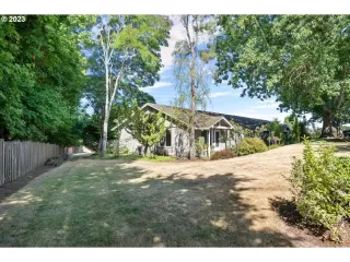 Photo #3: 23505819 Listing 