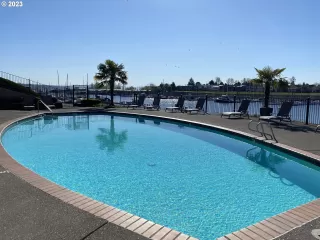 Photo #2: 23506000 Listing 