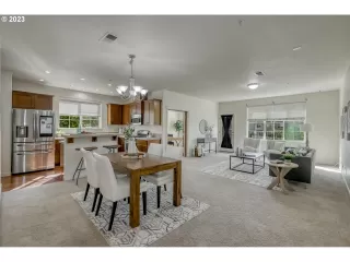 Photo #3: 23506017 Listing