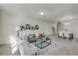 Photo #6: 23506017 Listing