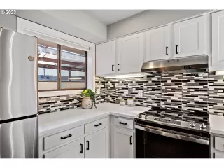 Photo #1: 23507660 Listing