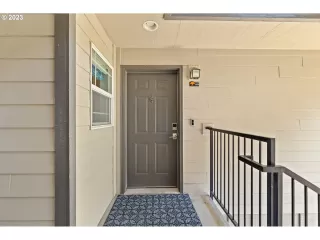 Photo #3: 23508340 Listing 