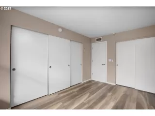 Photo #4: 23508413 Listing 