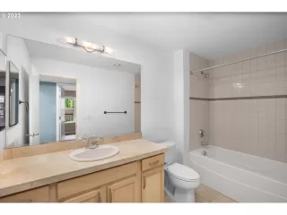 Photo #6: 23508413 Listing 