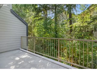 Photo #2: 23508490 Listing