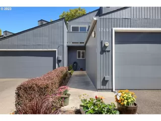 Photo #2: 23508779 Listing 