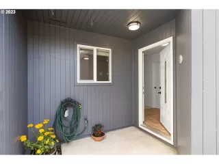 Photo #3: 23508779 Listing 