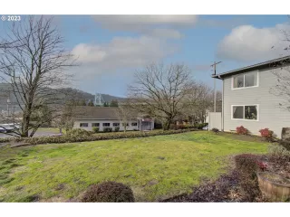 Photo #2: 23509332 Listing 