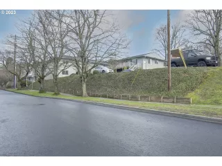 Photo #5: 23509332 Listing 