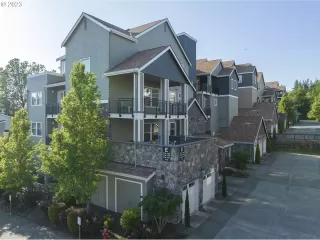 Photo #1: 23510721 Listing