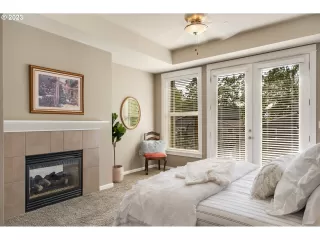 Photo #5: 23510721 Listing