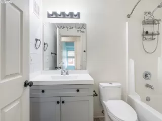 More Details about MLS # 23512379 : 8693 NE HYDE PARK LN