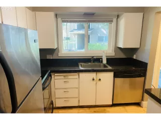 Photo #2: 23512505 Listing 