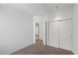 Photo #4: 23512602 Listing 