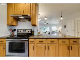 Photo #4: 23514273 Listing