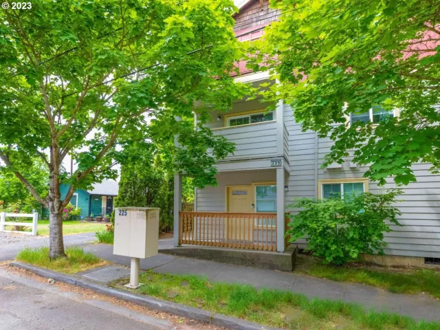 MLS: 23514763 Condo For Sale