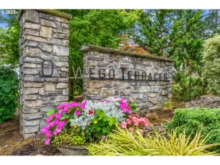 Photo #2: 23514878 Listing 