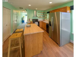 Photo #3: 23516283 Listing 