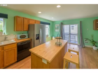 Photo #6: 23516283 Listing 