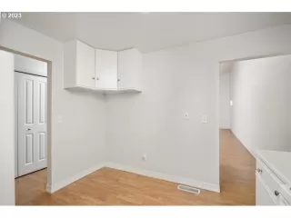 Photo #6: 23516331 Listing 