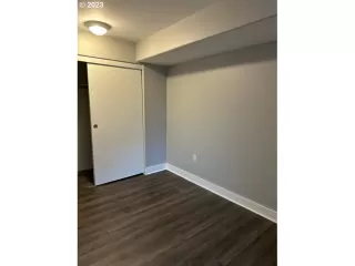 Photo #2: 23516521 Listing