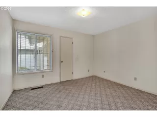 More Details about MLS # 23516729 : 1037 NE 90TH AVE A