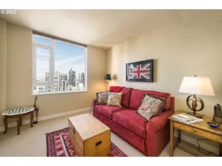 Photo #6: 23516977 Listing