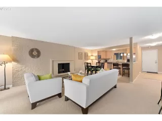 Photo #6: 23517026 Listing 