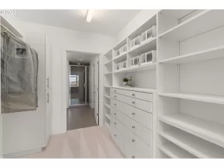 Photo #2: 23517283 Listing