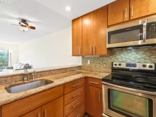 Photo #3: 23519464 Listing