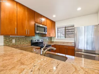 Photo #6: 23519464 Listing