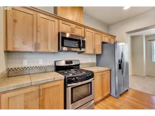 Photo #2: 23521018 Listing