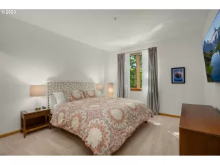 Photo #3: 23521878 Listing