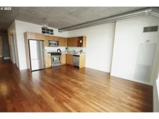 Photo #2: 23522187 Listing 