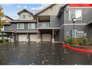 Photo #6: 23522584 Listing